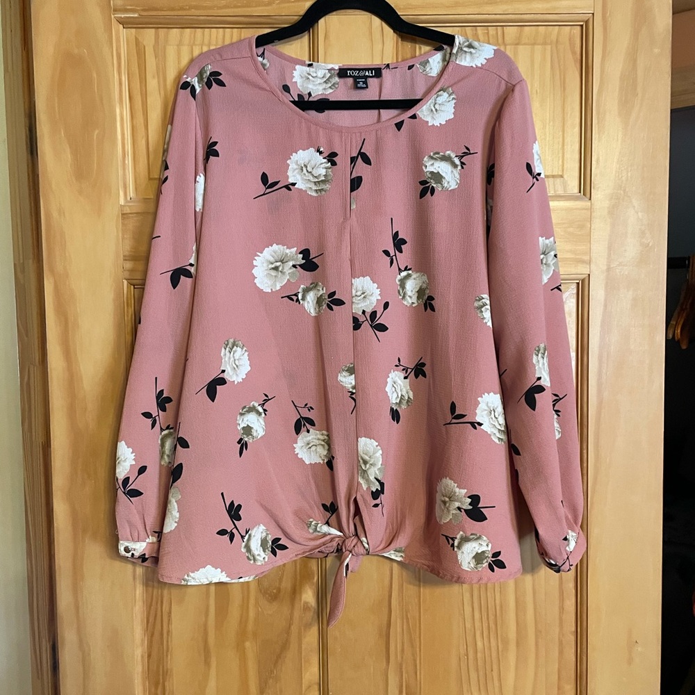Roz and Ali floral blouse